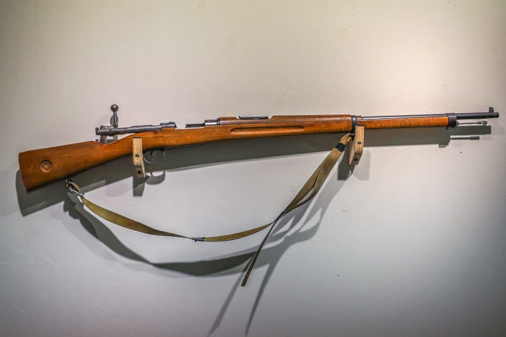 Vapenfrågan: Är det värt att bygga om mausern?
