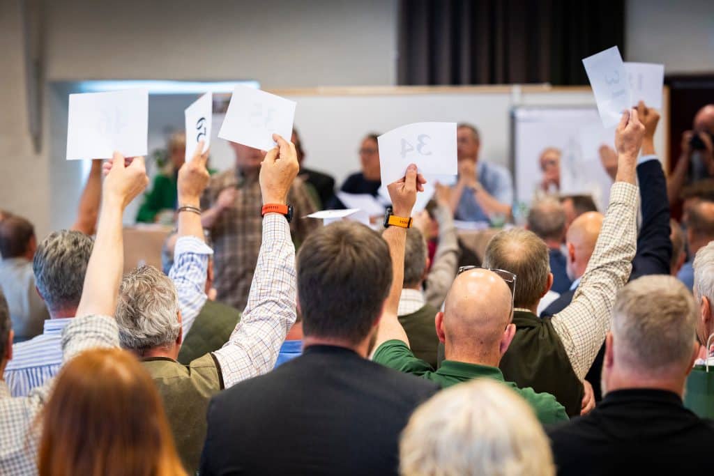 ”Jägareförbundets valberedning spelar högt i vargfrågan”