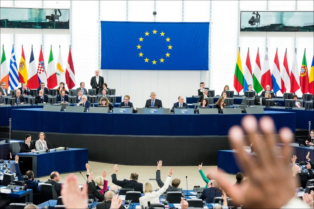Så tycker svenska EU-parlamentariker om nedlistningen av vargen